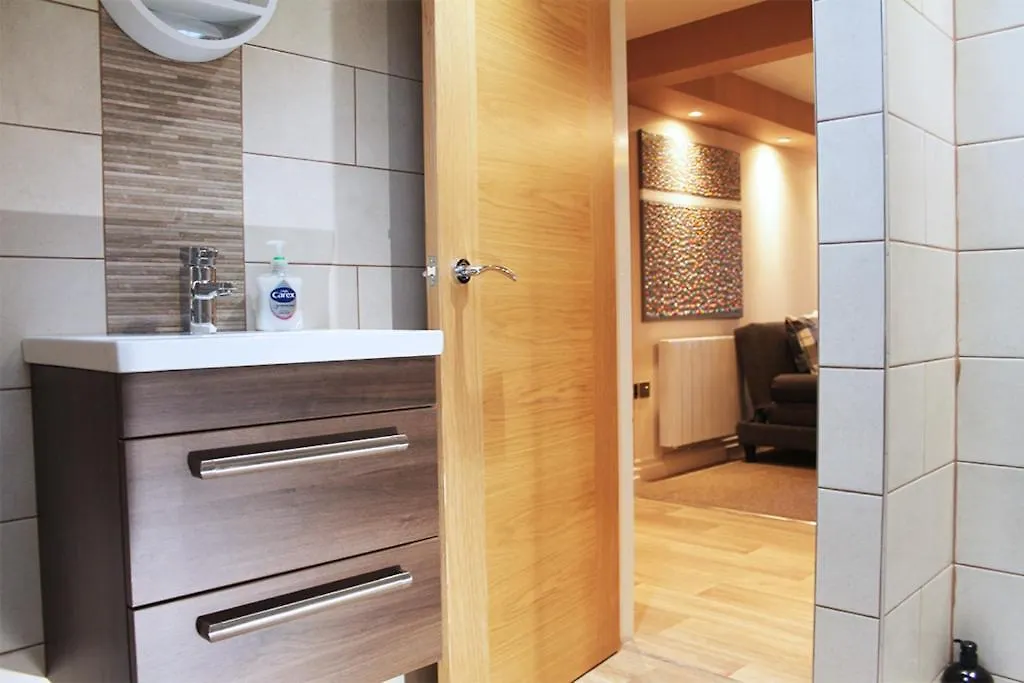 Wharmton Luxury Apartment Dobcross